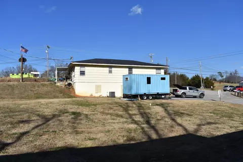 Exterior - 175 Lakeshore Dr, Bean Station, TN 37708 photo 7 of 19