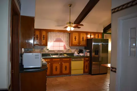 Kitchen - 175 Lakeshore Dr, Bean Station, TN 37708 photo 1 of 2