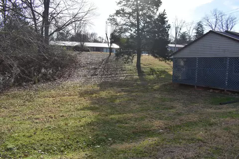 Exterior - 175 Lakeshore Dr, Bean Station, TN 37708 photo 11 of 19