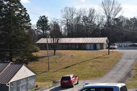 Exterior - 175 Lakeshore Dr, Bean Station, TN 37708 photo 5 of 19