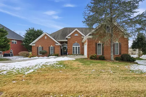 524 Ashland Oaks Dr, Morristown, TN 37813