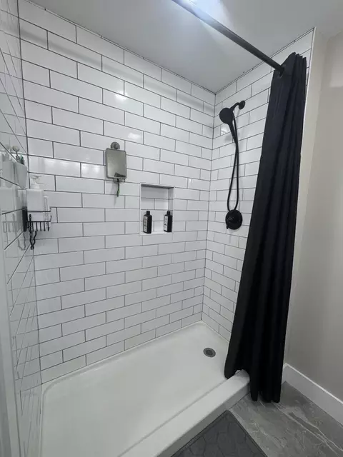 Bath - 1109 Cherry Blossom Ln, Talbott, TN 37877 photo 3 of 4