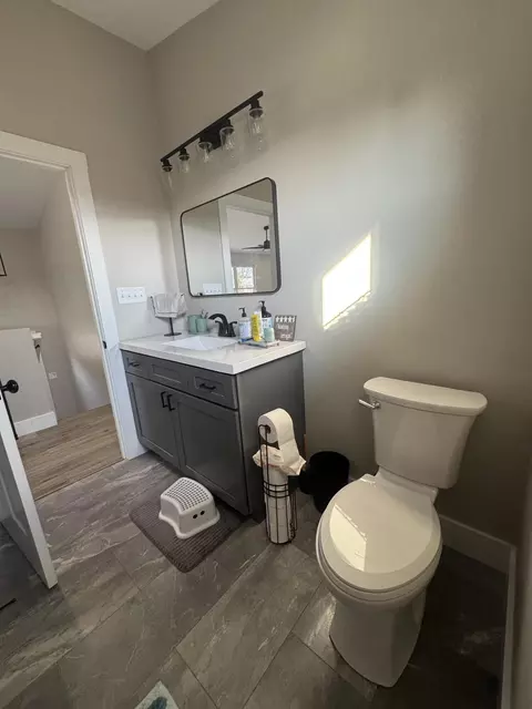 Bath - 1109 Cherry Blossom Ln, Talbott, TN 37877 photo 2 of 4