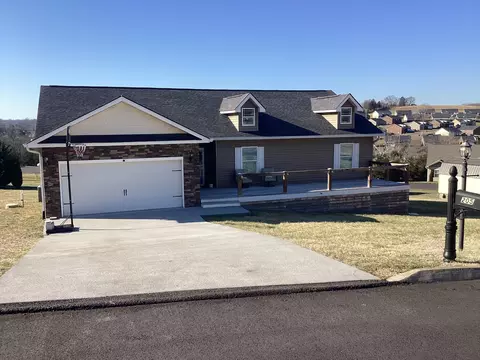 205 Clear Creek Rd, Kodak, TN 37764