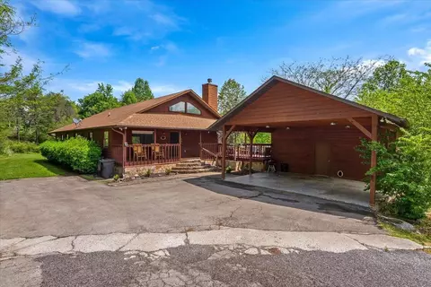 1463 Red Cedar Ln, Sevierville, TN 37876