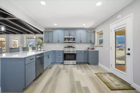 Kitchen - 220 Phyllis Dr, Bean Station, TN 37708 photo 2 of 3