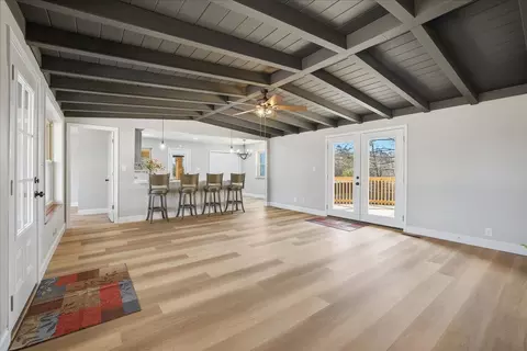 Living - 220 Phyllis Dr, Bean Station, TN 37708 photo 4 of 4