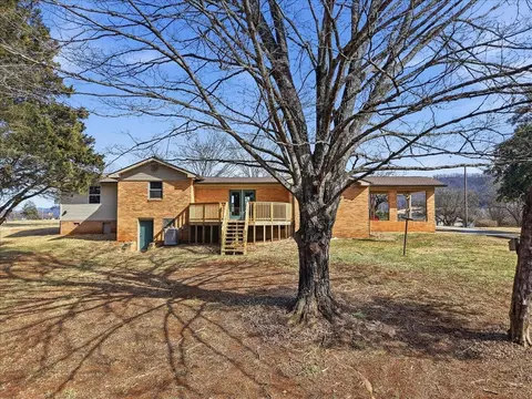 Exterior - 220 Phyllis Dr, Bean Station, TN 37708 photo 2 of 10
