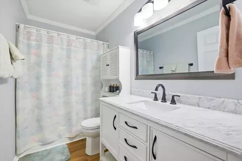 Bath - 6945 Westgate Cir, Talbott, TN 37877 photo 2 of 2
