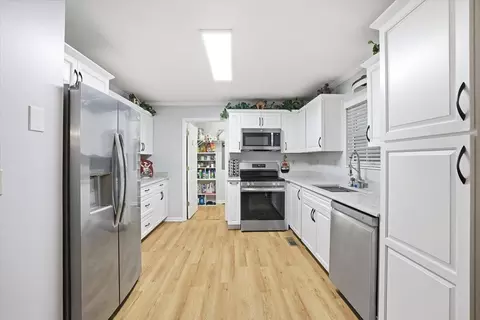 Kitchen - 6945 Westgate Cir, Talbott, TN 37877 photo 1 of 4