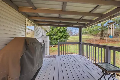 Exterior - 6945 Westgate Cir, Talbott, TN 37877 photo 7 of 9