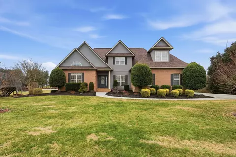 414 Derbyshire Ct, Morristown, TN 37814