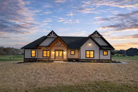 296 Belle Arden Dr, Greeneville, TN 37745