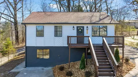 518 W Beaver Creek Dr, Powell, TN 37849