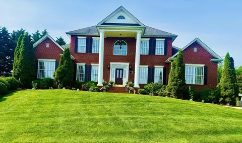 1109 Broughton Ct, Morristown, TN 37814