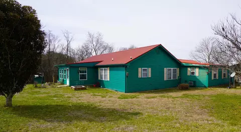 1070 Farm Rd, Newport, TN 37821