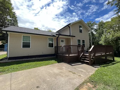 2052 Fairview Rd, Morristown, TN 37814