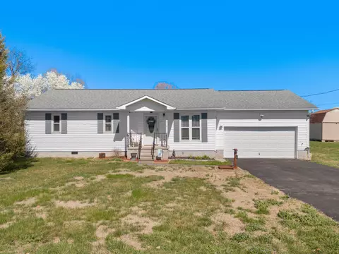 312 Economy Cir, Dandridge, TN 37725