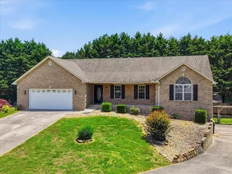 1468 Shady Creek Ct, Morristown, TN 37814