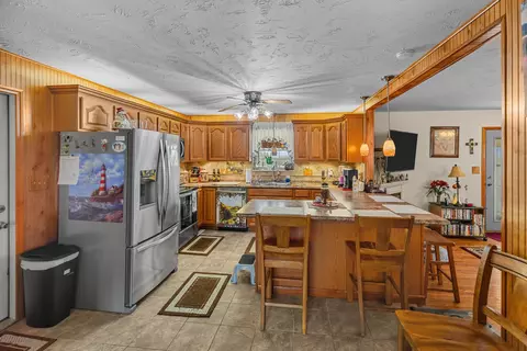 Kitchen - 7033 S Crest Ave, Talbott, TN 37877 photo 2 of 3
