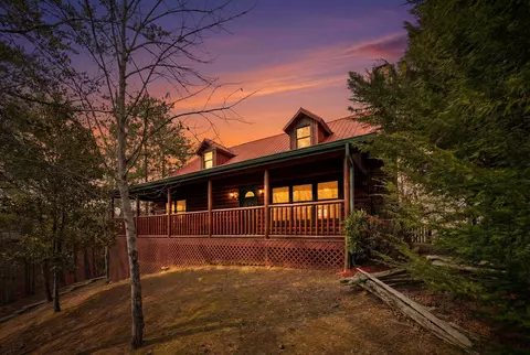 3529 Peggy Ln, Pigeon Forge, TN 37863