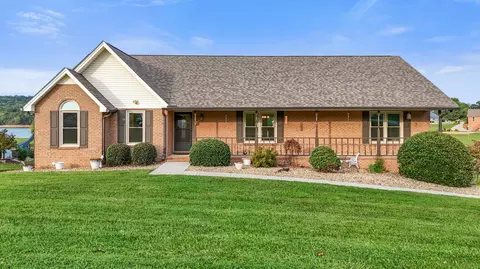 4801 Harbor Dr, Morristown, TN 37814