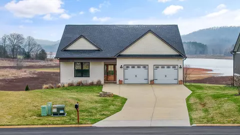 217 Masters Ln, Bean Station, TN 37708