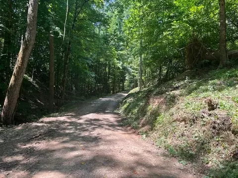 907 Sharp Rd, Sevierville, TN 37876 photo 9