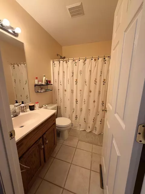 Bath - 230 Greenbriar Rd, Talbott, TN 37877 photo 2 of 2