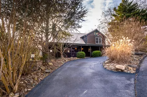 1579 Tranquility Trl, Dandridge, TN 37725