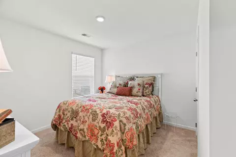 Bedroom - 1112 Janice Ln, Talbott, TN 37877 photo 3 of 4