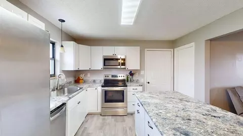 Kitchen - 6856 Hunter Rd, Talbott, TN 37877 photo 3 of 4