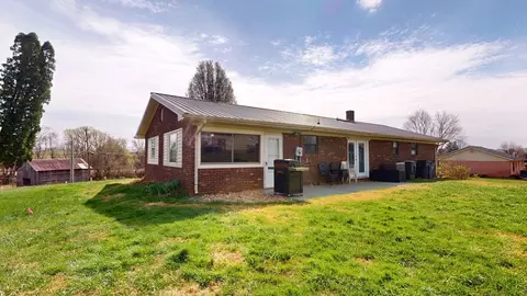 Exterior - 6856 Hunter Rd, Talbott, TN 37877 photo 2 of 3