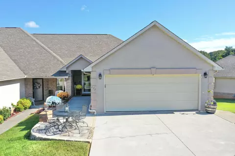 472 Lochmere Dr, Morristown, TN 37814