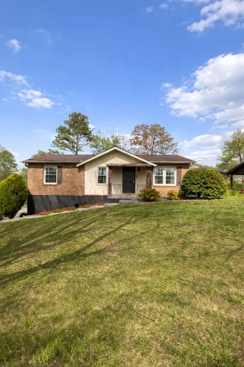 361 Springfield Dr, Bristol, TN 37620