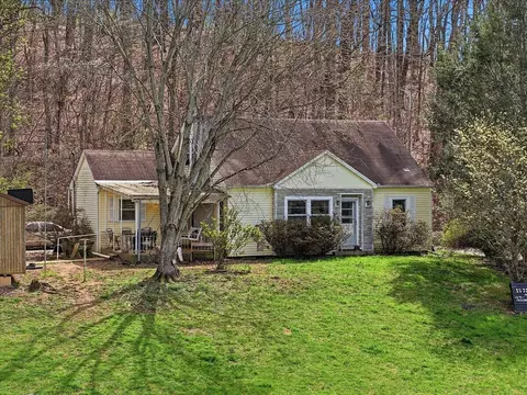 1875 Roe Junction Rd, Morristown, TN 37813