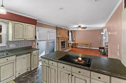 Kitchen - 566 Shaver Dr, Talbott, TN 37877 photo 2 of 3