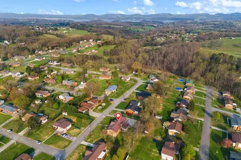 View/Area - 566 Shaver Dr, Talbott, TN 37877 photo 6 of 7