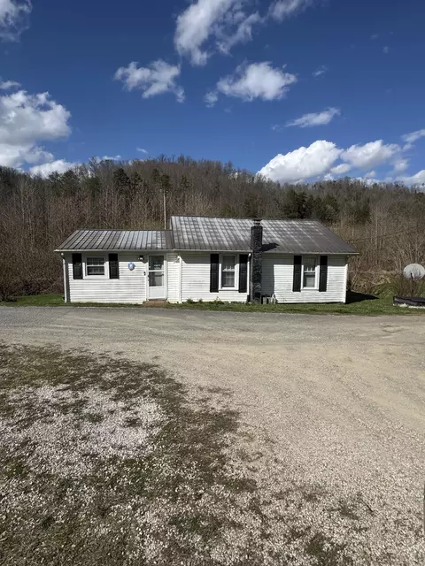 277 Willie Rd, Thorn Hill, TN 37881