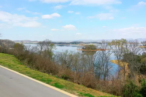 2649 Serenity Sound, Morristown, TN 37814