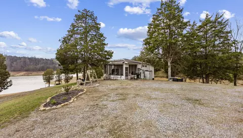 2603 Jim Henry Rd, Dandridge, TN 37725