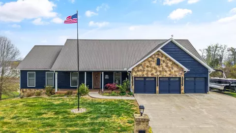 162 Scenic Shores Dr, Dandridge, TN 37725