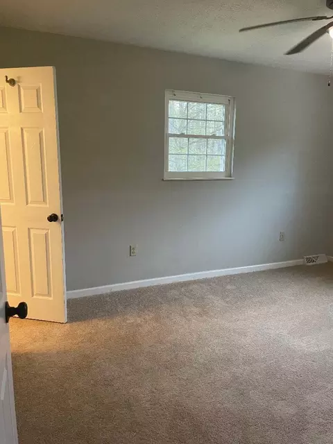 Bedroom - 693 Whippoorwill Dr, Talbott, TN 37877 photo 3 of 3