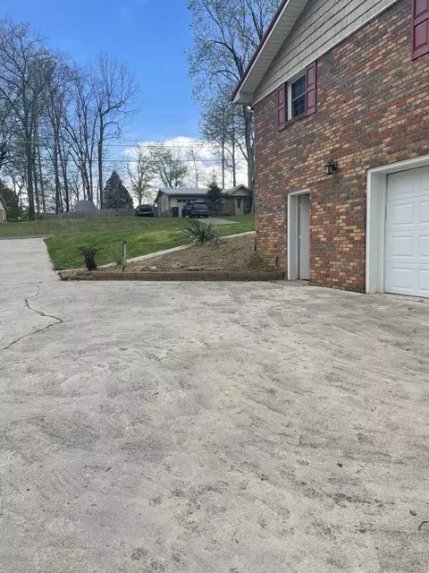 Exterior - 693 Whippoorwill Dr, Talbott, TN 37877 photo 4 of 9