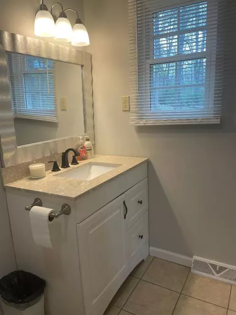 Bath - 693 Whippoorwill Dr, Talbott, TN 37877 photo 4 of 4