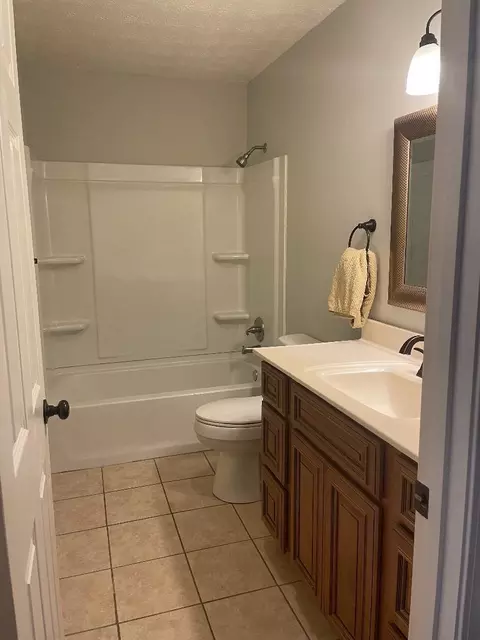 Bath - 693 Whippoorwill Dr, Talbott, TN 37877 photo 1 of 4