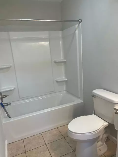 Bath - 693 Whippoorwill Dr, Talbott, TN 37877 photo 2 of 4