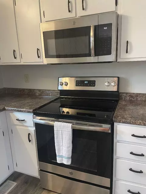 Kitchen - 693 Whippoorwill Dr, Talbott, TN 37877 photo 1 of 2