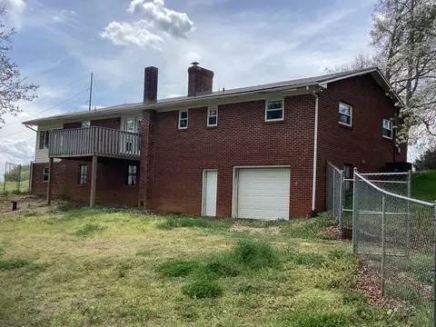 Exterior - 1620 Talbott Kansas Rd, Talbott, TN 37877 photo 4 of 9