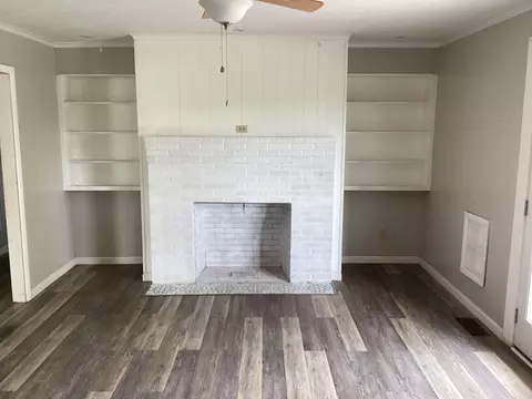 Living - 1620 Talbott Kansas Rd, Talbott, TN 37877 photo 3 of 4